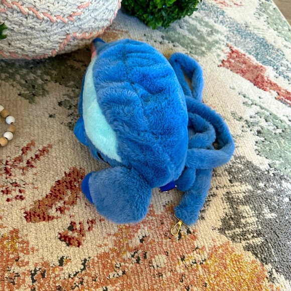 New Disney Lilo & Stitch Plush Shoulder Bag Crossbody Purse THE CUTEST - Picture 12 of 15